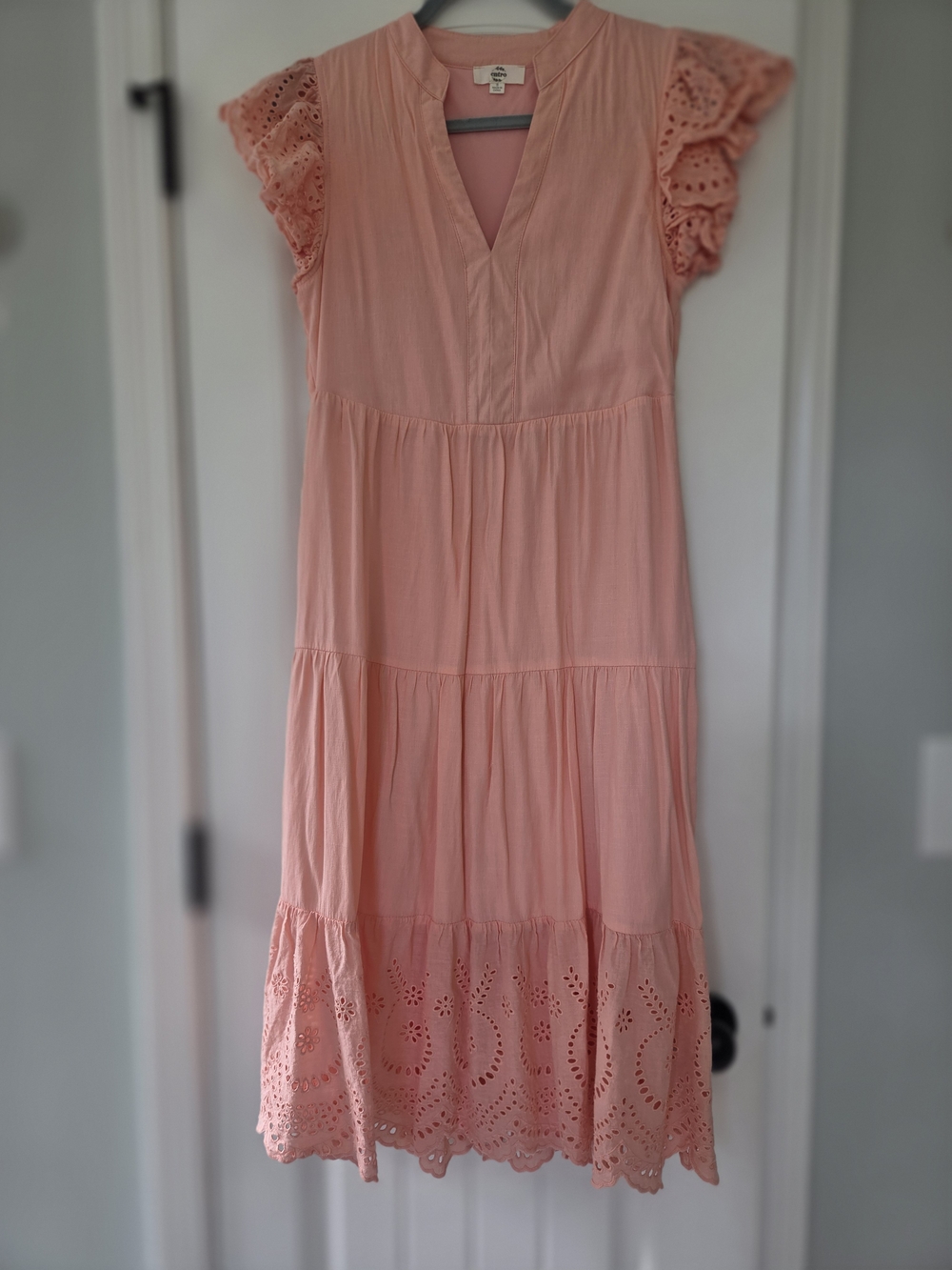 Beautiful, breezy blush peach midi dress by Entro! Features delicate embroidered